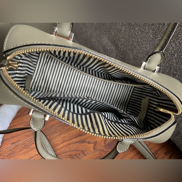 Kate Spade Purse - Picture 6 of 9